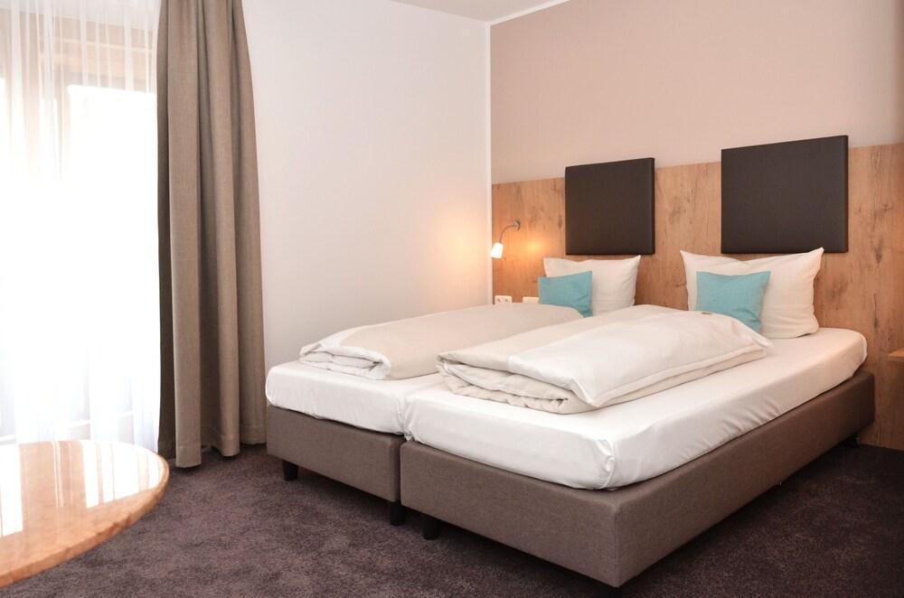 Hotel Am Hachinger Bach By Blattl Neubiberg Zewnętrze zdjęcie